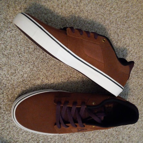 DC Bridge shoes color brown size 11 - NEW - Picture 3 of 5